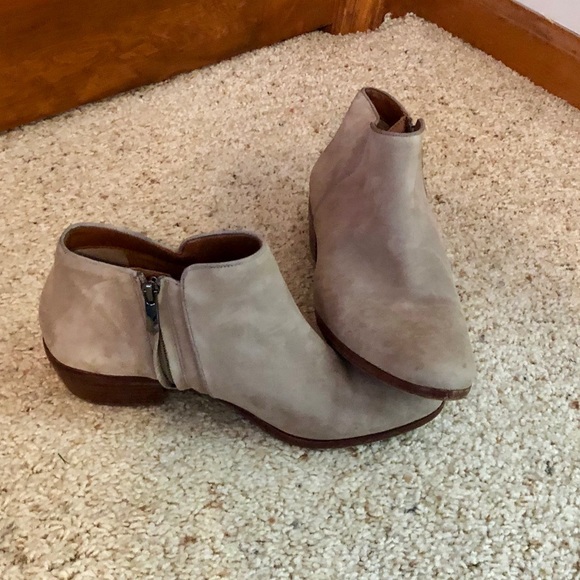 Sam Edelman Shoes - ‘Petty’ Chelsea Boots - Sam Edelman Sam Edelman Shoes - ‘Petty’ Chelsea Boots - Sam Edelman